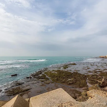 Apartment Centrico Playa Caleta 3 *