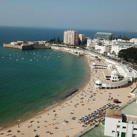 Centrico Playa Caleta 3 *